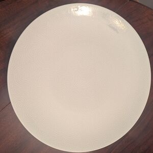 Crate & Barrel Nikko Celadon Edokomon Dot Pinwheel 11" Dinner Plate Green